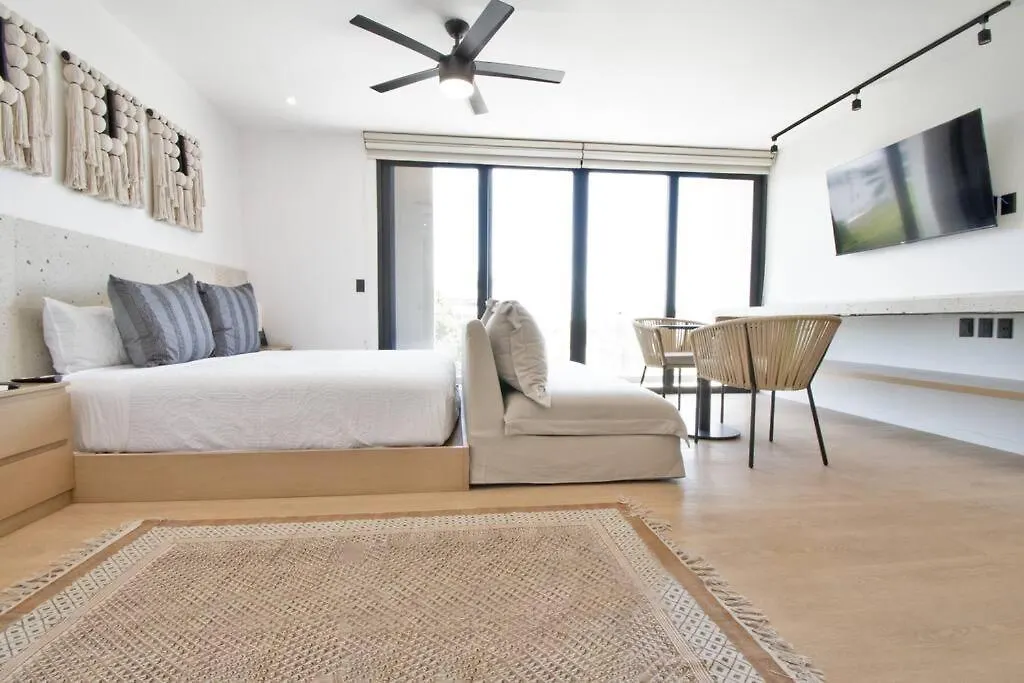 Kumaru Suites By The Spot Rentals Playa del Carmen