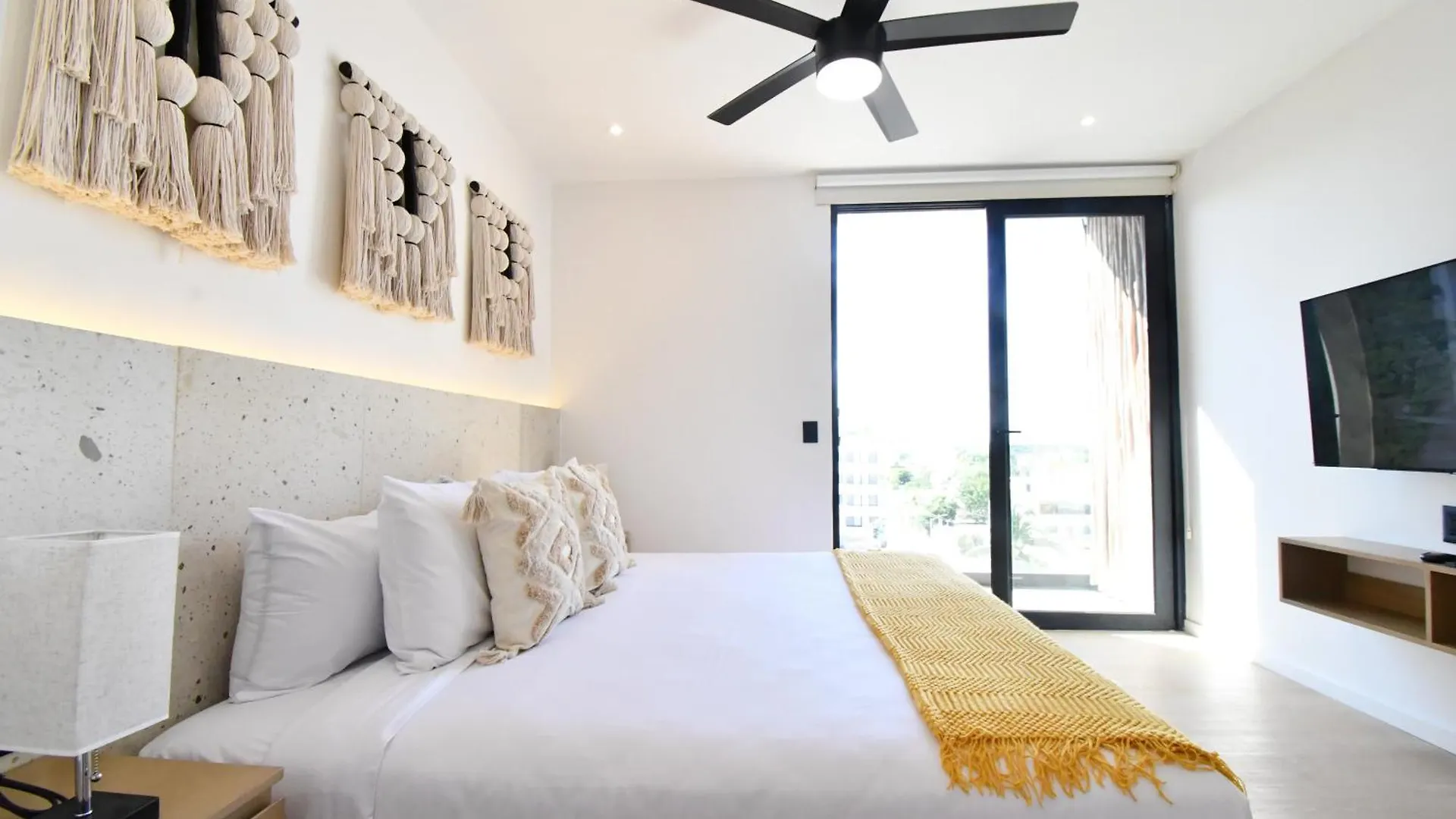 Kumaru Suites By The Spot Rentals Playa del Carmen Mexico