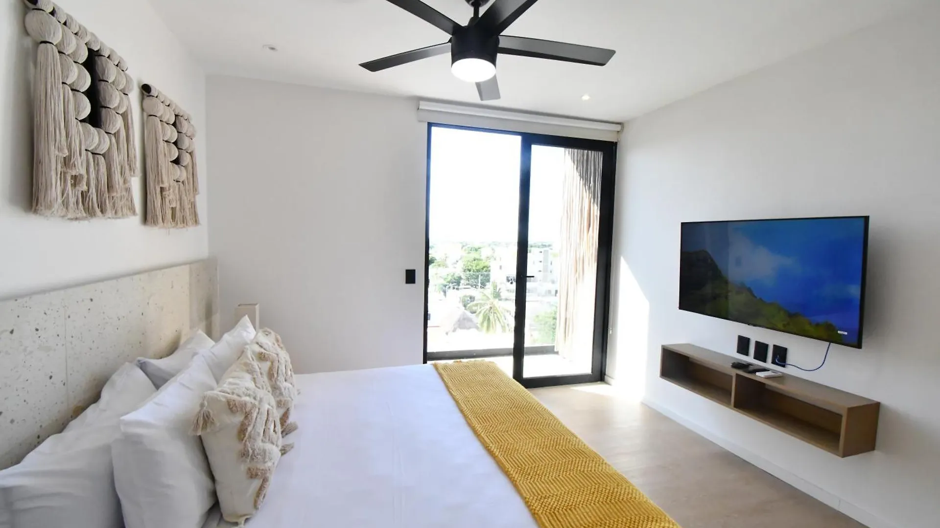 Kumaru Suites By The Spot Rentals Playa del Carmen Mexico