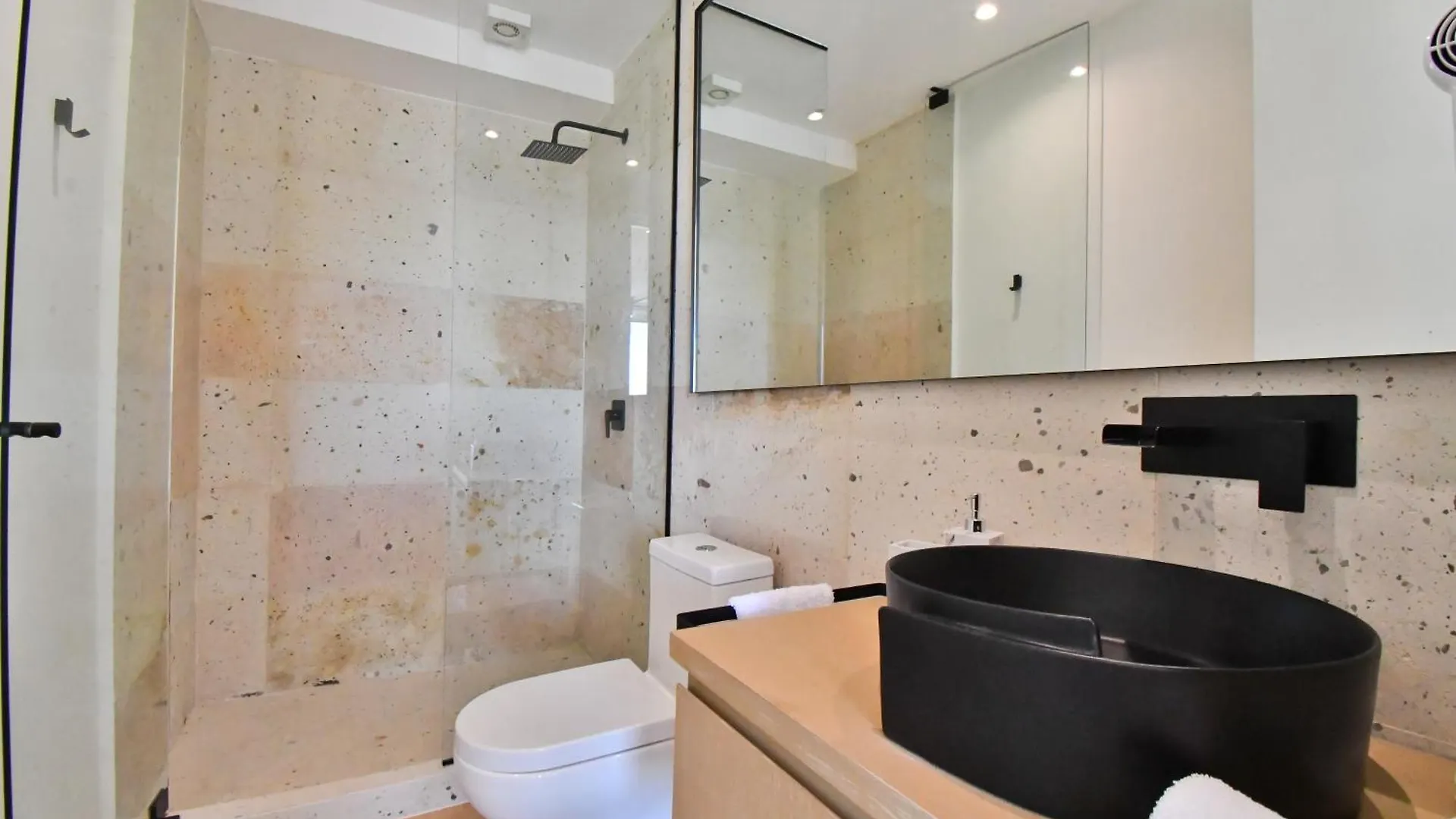 Apartment Kumaru Suites By The Spot Rentals Playa del Carmen