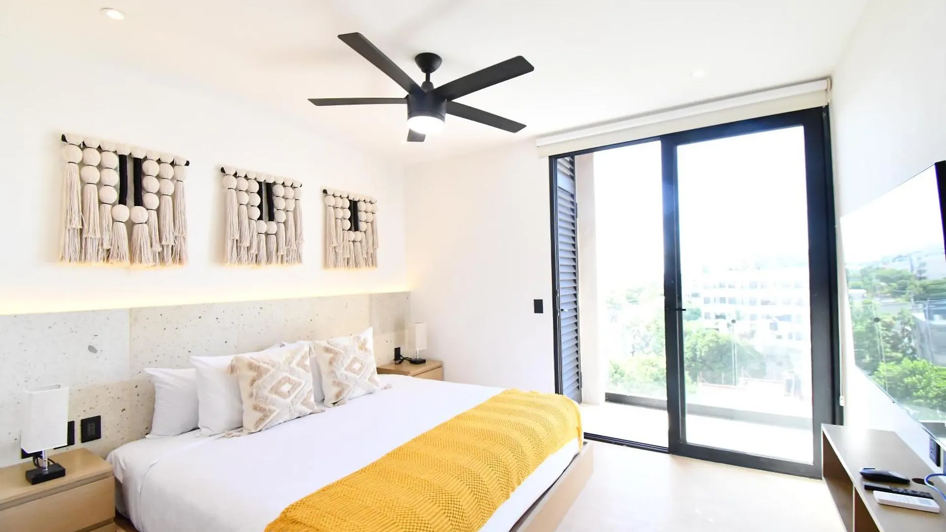 Kumaru Suites By The Spot Rentals Playa del Carmen Mexico