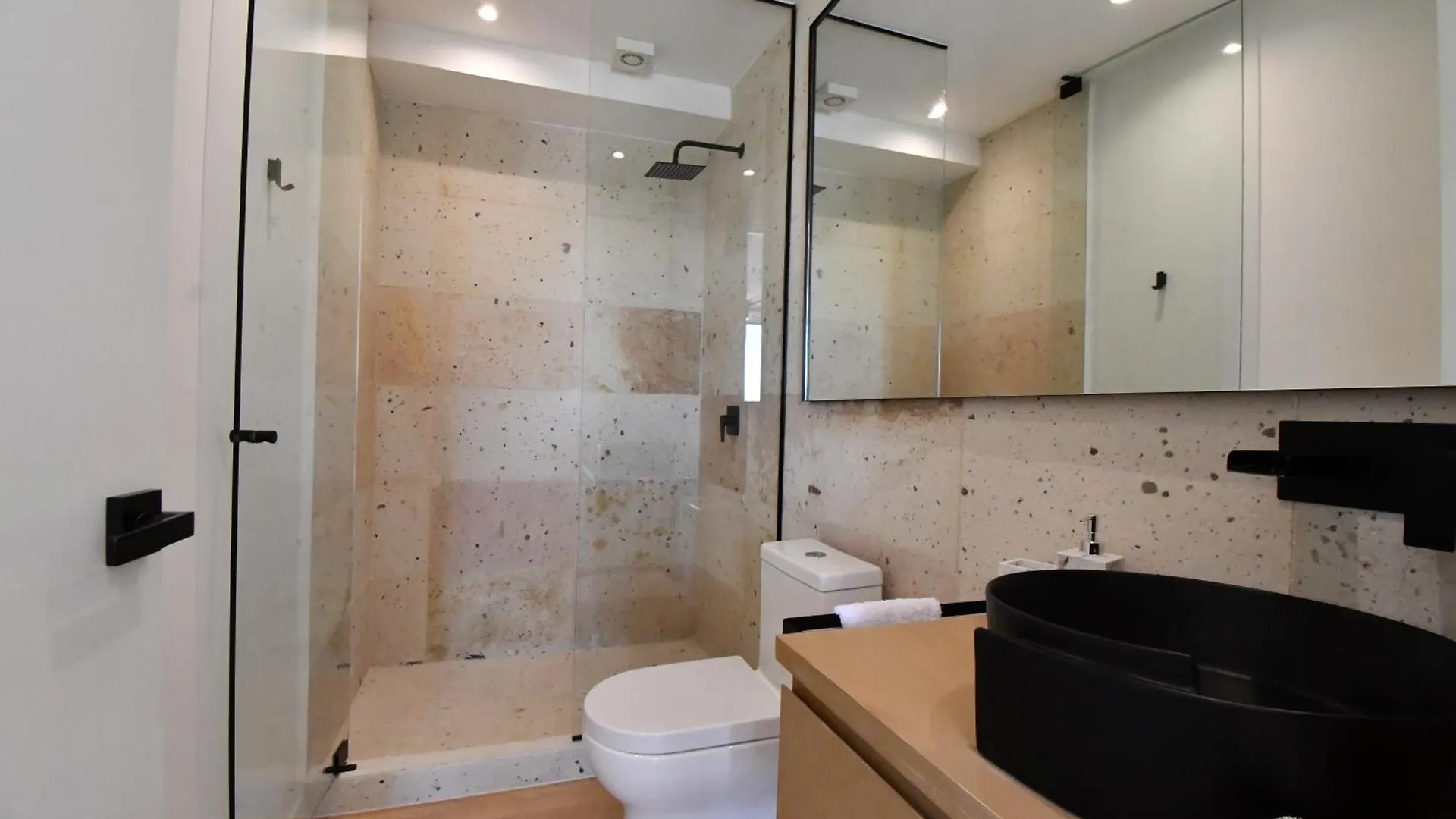 Kumaru Suites By The Spot Rentals Playa del Carmen