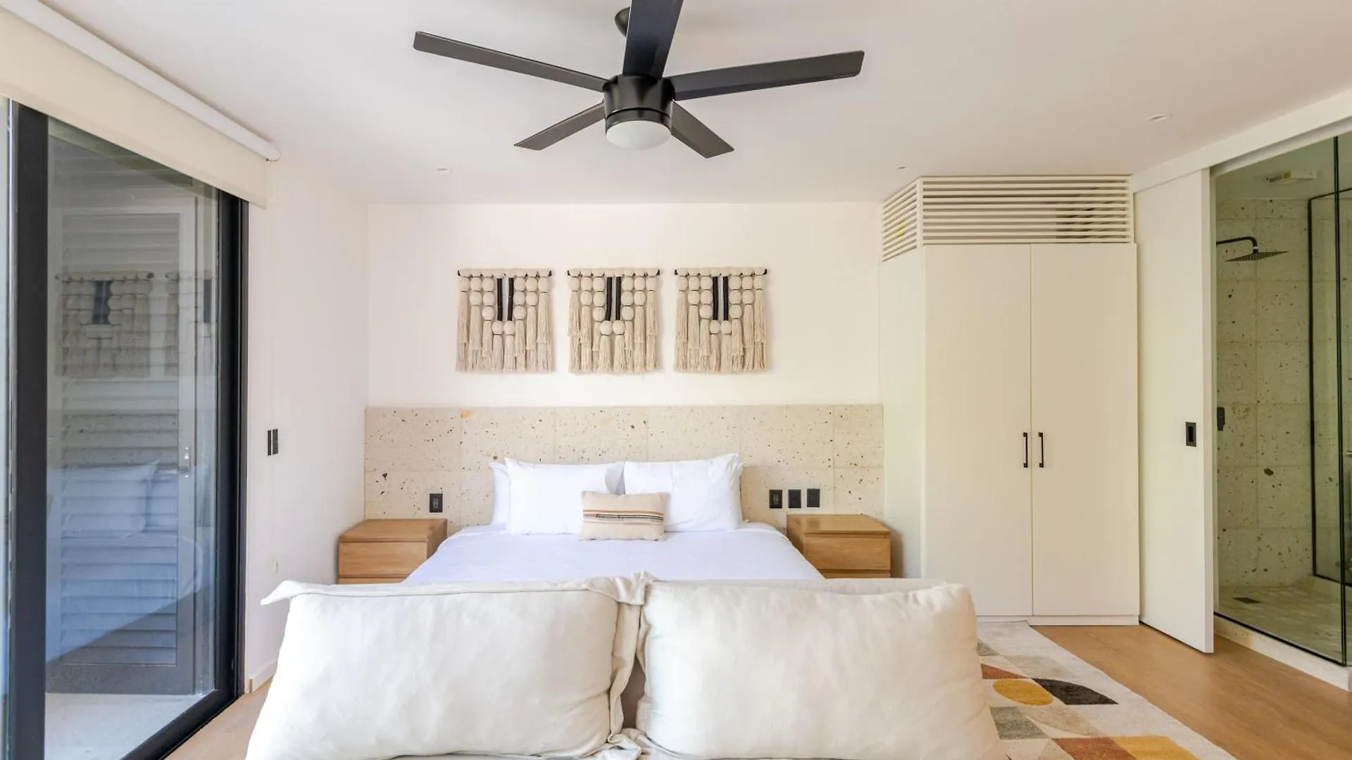Apartment Kumaru Suites By The Spot Rentals Playa del Carmen