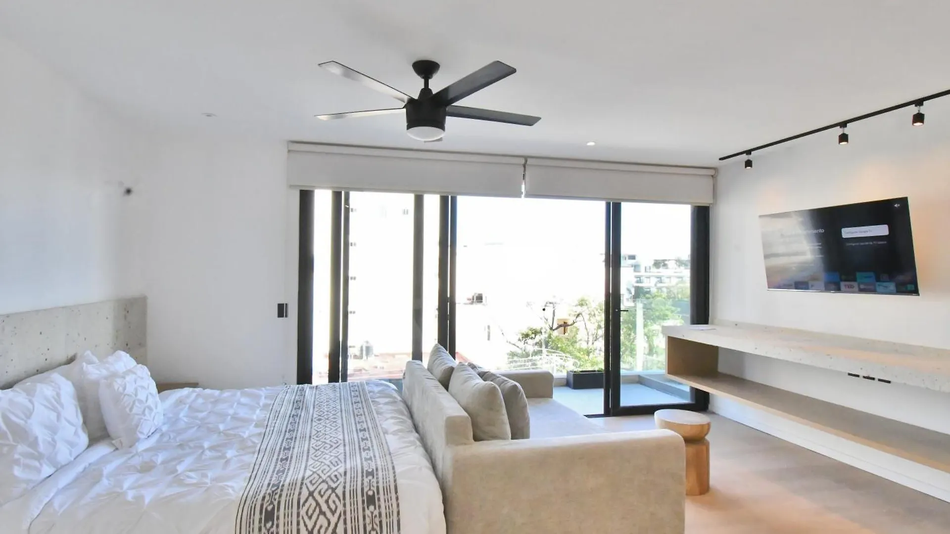 Kumaru Suites By The Spot Rentals Playa del Carmen Apartment