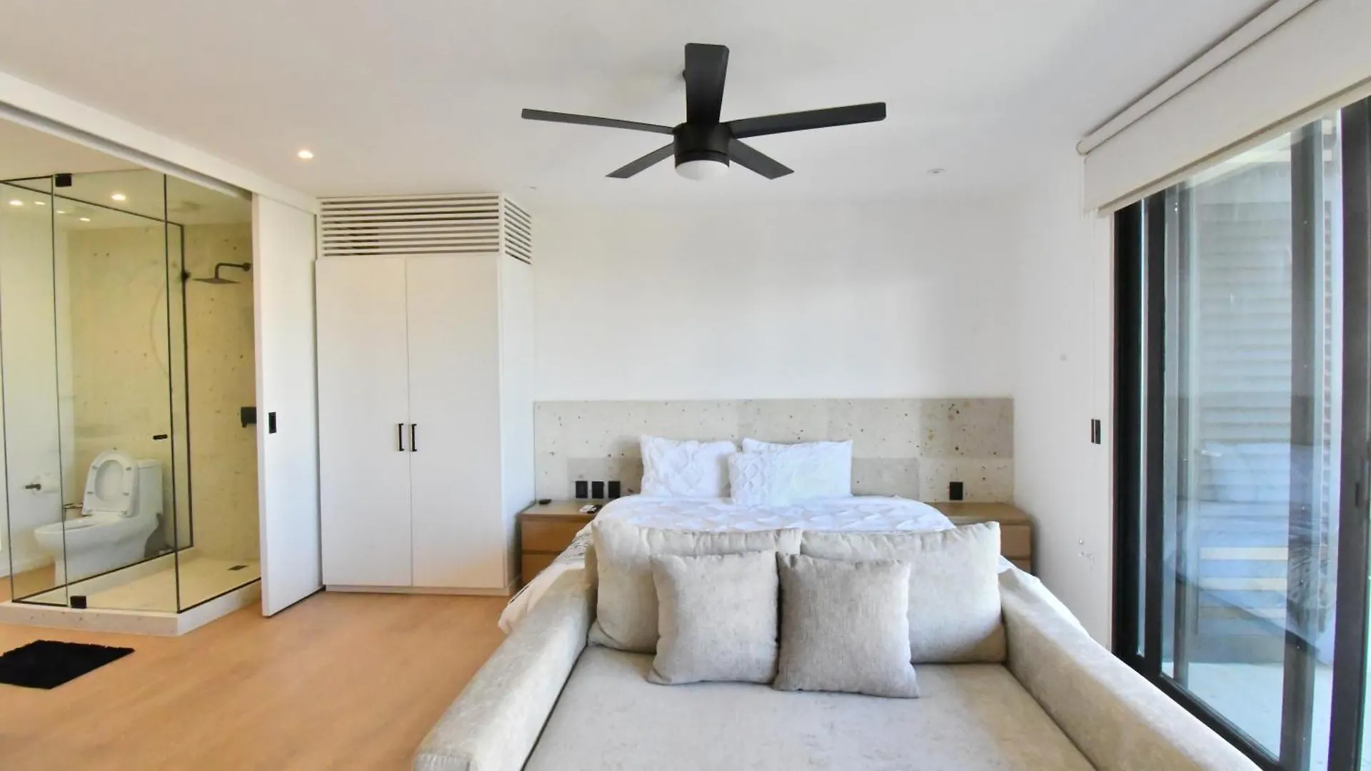 Kumaru Suites By The Spot Rentals Playa del Carmen
